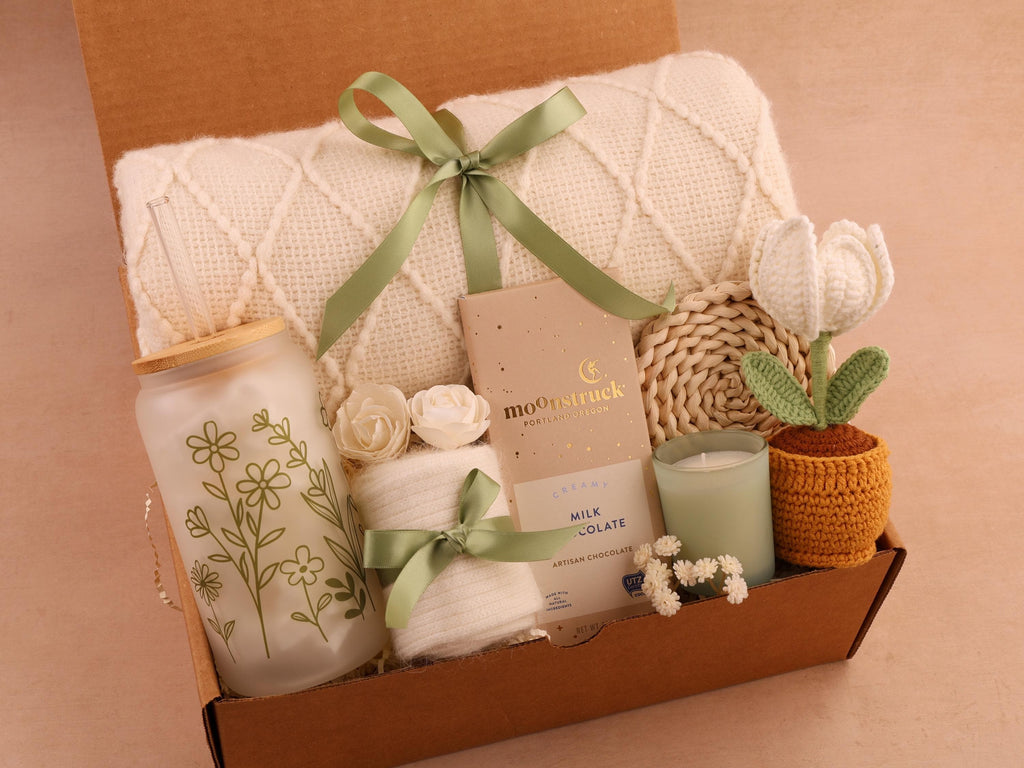 Graduation Gift Box For Her, Graduation Gift For Daughter, Graduation Gift For Her 2026, Graduation Gift Set, Grad Gift Box
