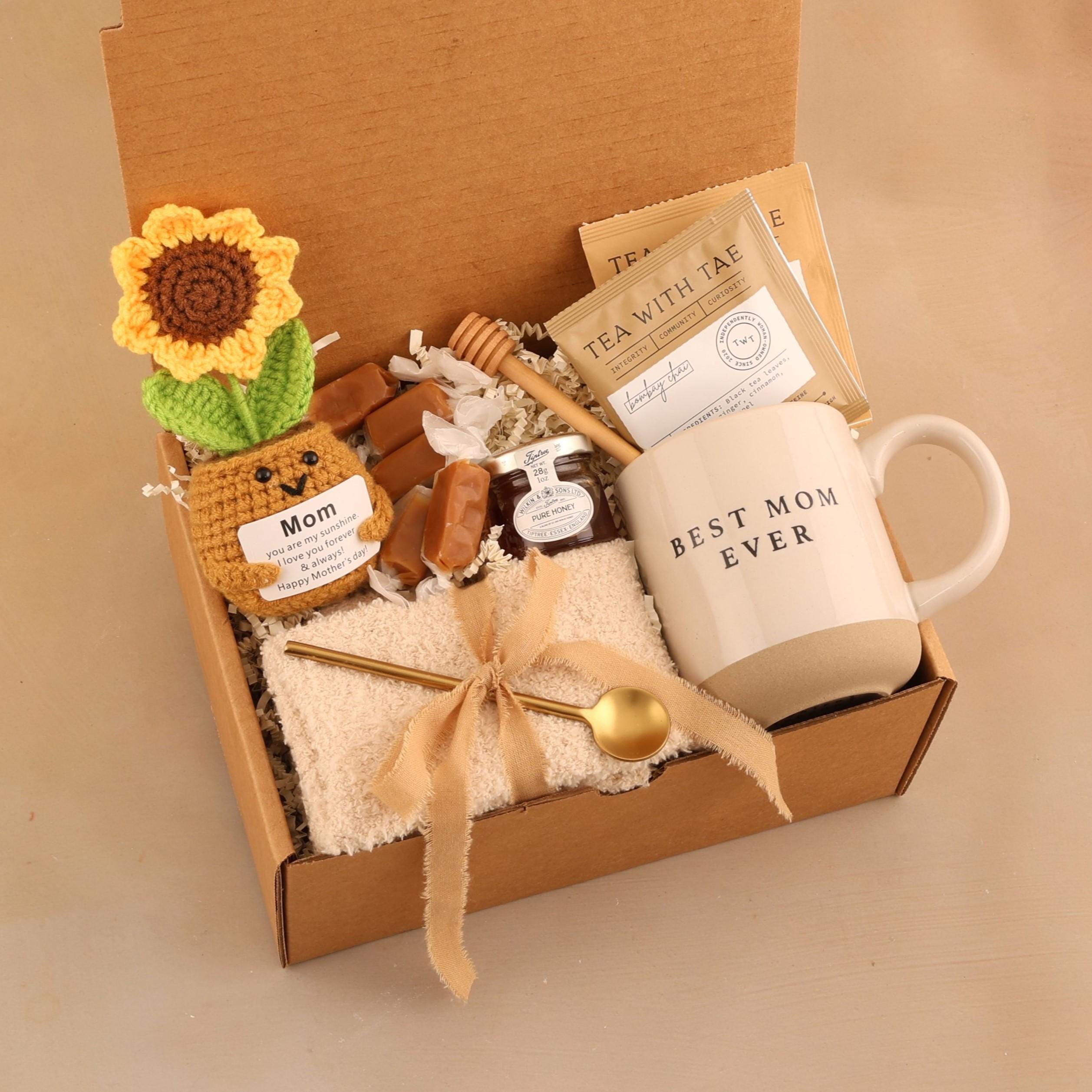 Happy Mother's Day Gift Box with Blanket, Gift for Mom, Mother's Day Gift Basket, Gift Box for Women, Gift for Her
